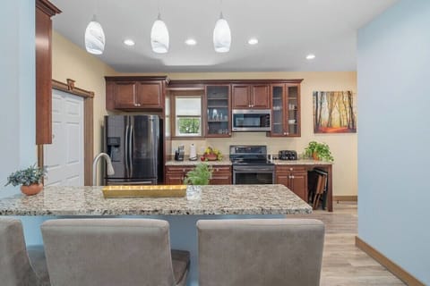 Open floor plan for entertaining