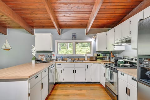 Kitchen | 1st Floor | Cooking Basics | Dishwasher