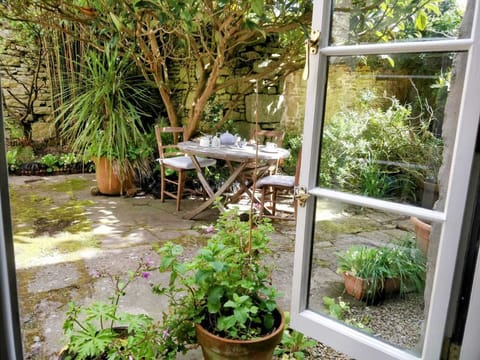 Sunny,  private, enclosed garden 