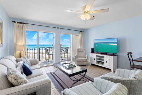 24-Windancer-205-Living
