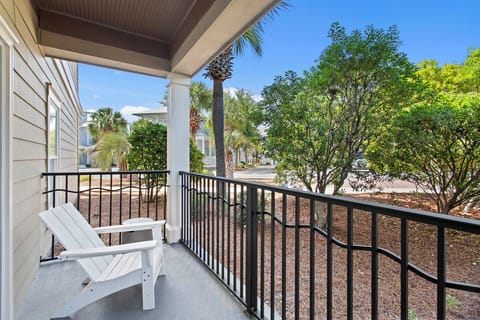 12-Sable-Pointe-West-101-Guest-Patio