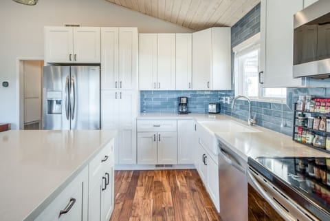 Modern kitchen recently remodeled with new appliances