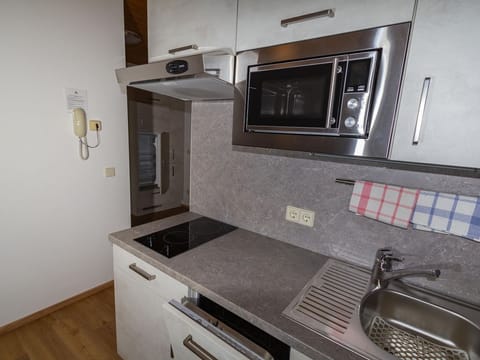 Lupinienweg - Fewo Nr.3 - Ferienwohnungen Petschnig Bed and Breakfast in Villach