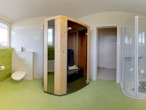 Suite Karglhof - Ferienwohnungen & Bungalows am Faaker See Kargl Farm Stay in Villach