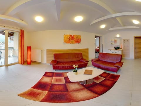 Suite Karglhof - Ferienwohnungen & Bungalows am Faaker See Kargl Farm Stay in Villach