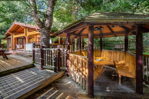 Beaver Creek Lodge seating area