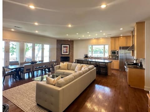 Lakehouse Den / Kitchen Area (Upstairs)