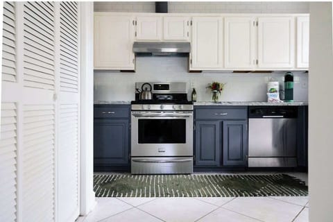 Full Kitchen with Gas Stove, we provide Olive Oil, Salt, and Pepper