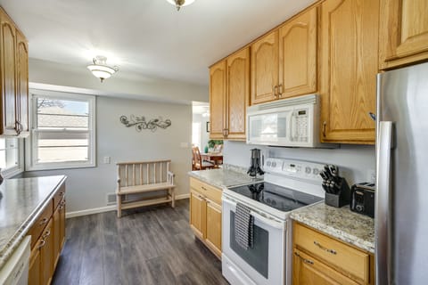 Kitchen | Cooking Basics & Spices | Coffee Maker | Trash Bags & Paper Towels