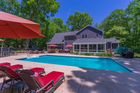 pool Open May to Labor Day, Loungers