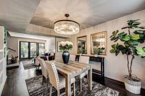Formal dining which can serve as a workspace
