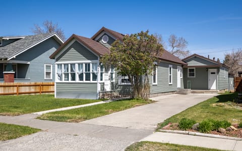 Welcome to Bronco Bungalow!
