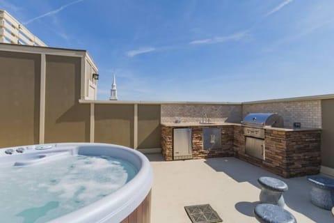Private Rooftop Hot Tub and Barbecue Area