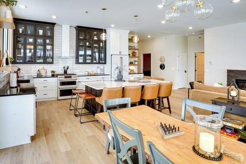 Kitchen | Coffee Maker | Crockpot | Spices