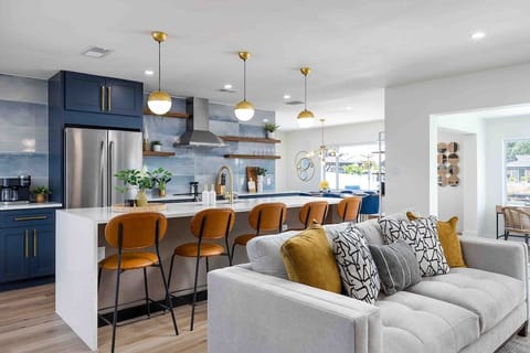 Living room / Kitchen /Sofa Sleeper- sleeps 2