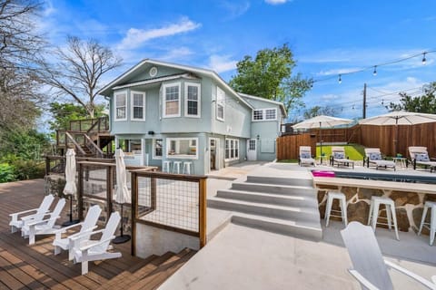 The Hideaway on Lake Dunlap