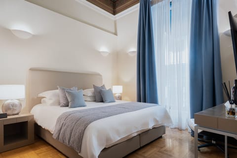 Queen Size Bed