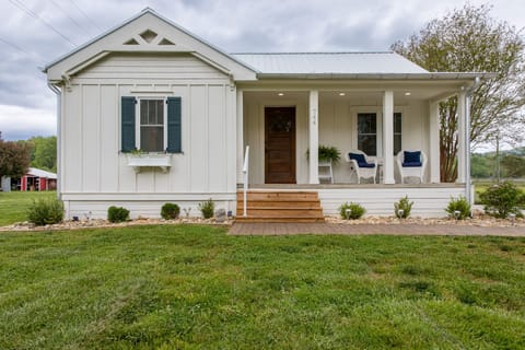 Pearly & Lois, named for owners great g/mother & aunt overlooks Davidson River