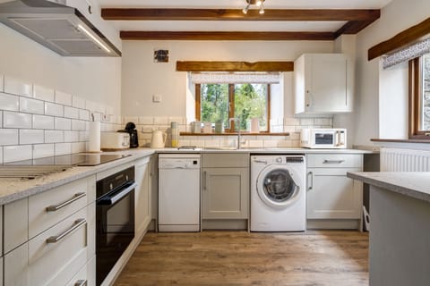 Manor Farm Barn Cottage - Yealand Conyers Holiday Cottage