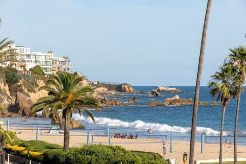 Breakers Drive in Corona Del Mar