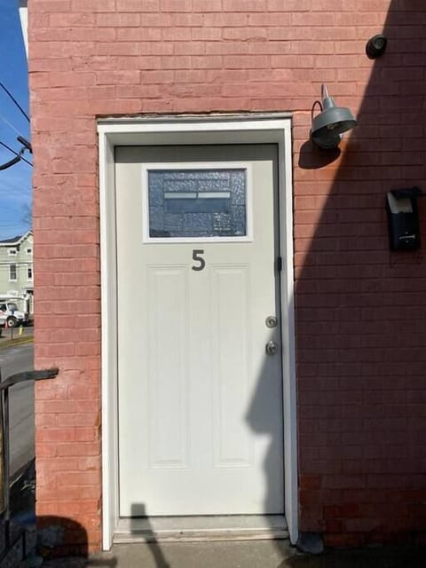 58d3cfa6-9757-42f0-af59-45dffc9d37ae