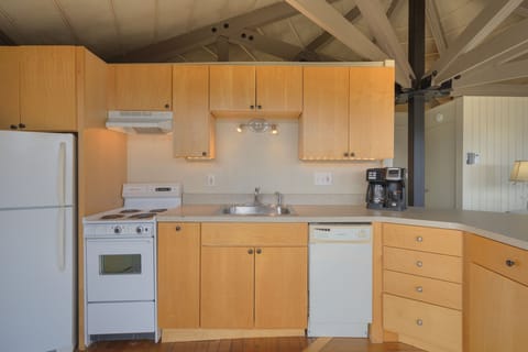 Kitchen space with everything you need. 