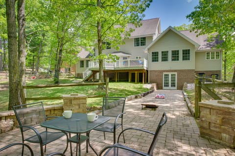 McGaheysville Vacation Rental | 5BR | 3BA + 2Half | 4,900 Sq Ft | Steps to Enter