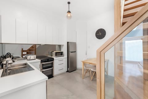 132 BRISBANE ST AIRBNB RETREATS TASMANIA APRIL 2023 high res-9