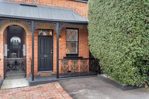 132 BRISBANE ST AIRBNB RETREATS TASMANIA APRIL 2023 high res-2