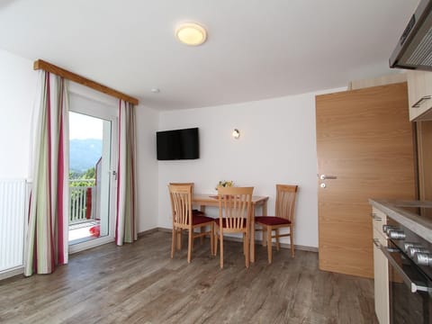 Seeblickstrasse - Fewo Nr.5 - Ferienwohnungen Petschnig Bed and Breakfast in Villach