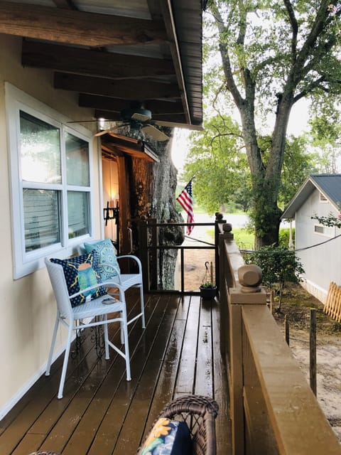 Side portion of deck