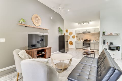 Lansford Vacation Rental | 1BR | 1BA | 1,300 Sq Ft | 1 Step Required to Enter