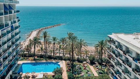 3 pools open all year around! 
Obs, this is not the view from your balcony.