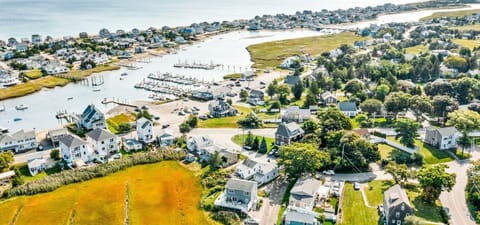 beautiful area,  near ocean and river
