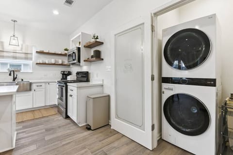 Carriage House Washer/Dryer