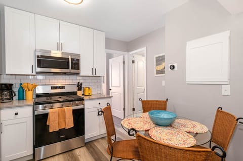 Eat in kitchen with 4 person table