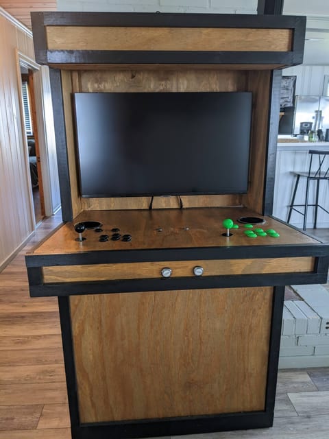 Custom built arcade boasting thousands of retro games