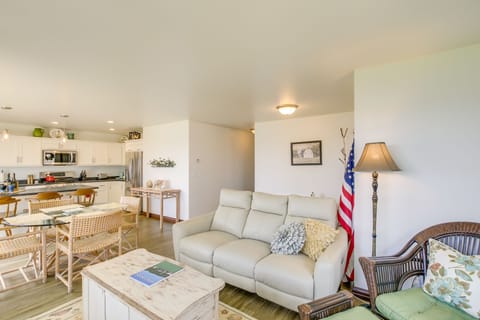 Living Room | Central A/C | 3 Twin Cots Available