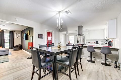 Dining table seats 6