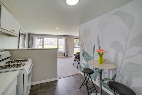 Dining Area | Dining Table | Dishware/Flatware