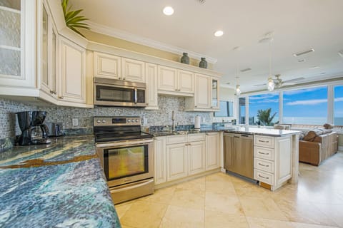 Side A - Upper Level - Kitchen