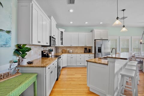 Kitchen, Breakfast Bar