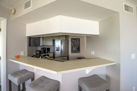 Kitchen With Prep Island