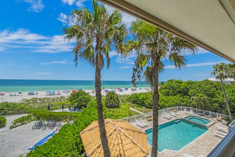 Balcony View - LaPlage 7
