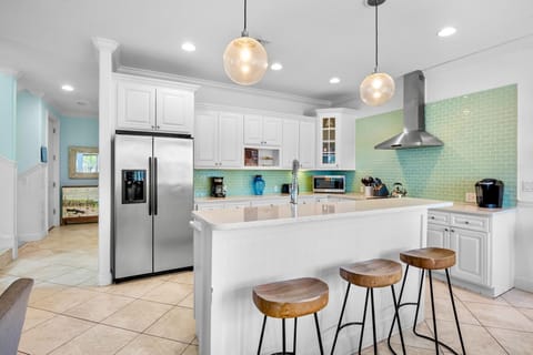 Fully equipped kitchen