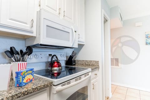 with full suite of full sized appliances