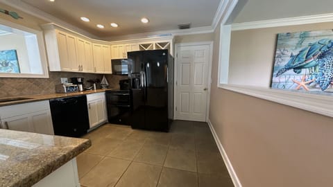 Kitchen area: kitchen island with 3 bar stools,Refrigerator,stove,oven&many more