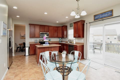 Adjacent to the kitchen, this dining area makes it easy to serve and entertain.