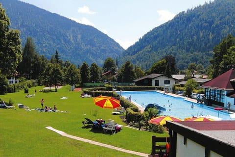 Immediate Surroundings [summer] (<1 km)