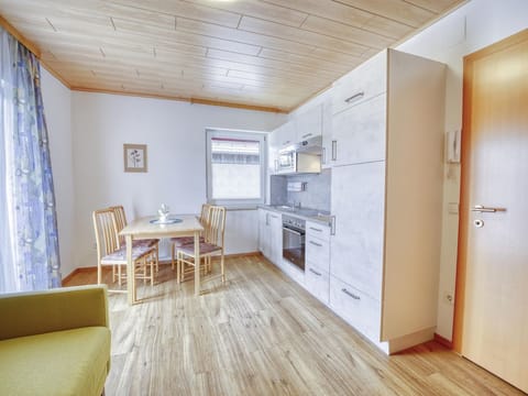 Seeblickstrasse - Fewo Nr.2 - Ferienwohnungen Petschnig Bed and Breakfast in Villach